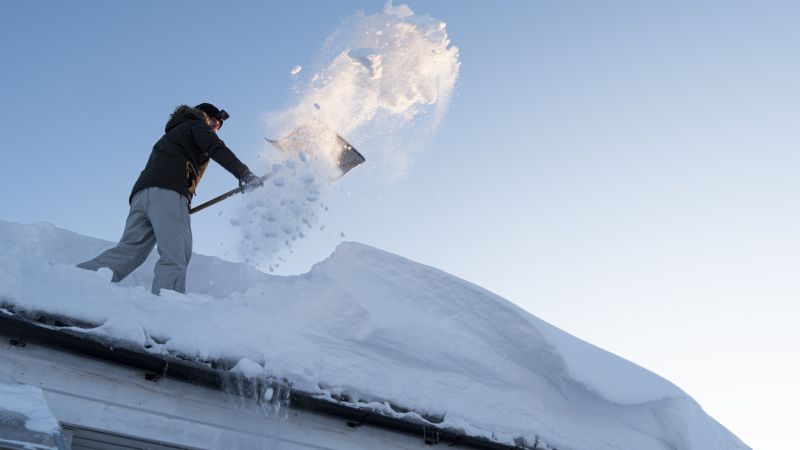 Roofing in Clear Weather